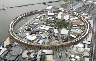 　大阪・関西万博会場の大屋根リング＝２０２５年５月、大阪市此花区の夢洲