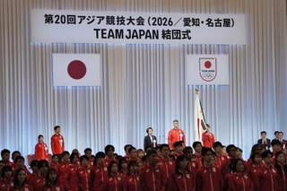 　開幕１カ月前の１９日に行われた、愛知・名古屋アジア大会の日本選手団の結団式＝東京都内のホテル