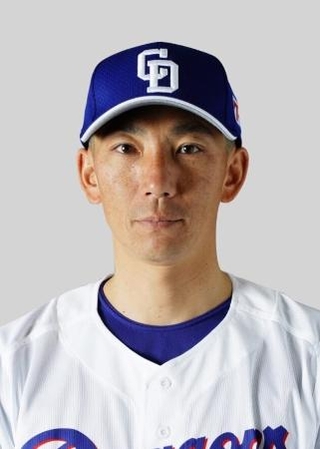 　中日の嶋基宏ヘッドコーチ