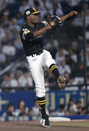 　ロッテ戦に先発したソフトバンクのモイネロ＝ＺＯＺＯマリン
