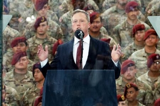 　ダン・ドリスコル陸軍長官＝２０２５年、ノースカロライナ州ファイエットビル（ＡＰ＝共同）