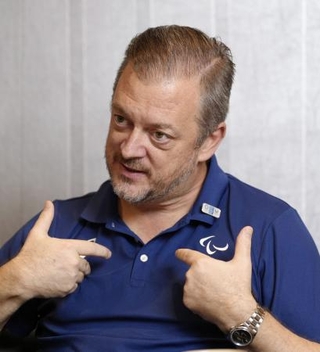 　インタビューに答えるＩＰＣのパーソンズ会長