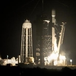 　２０２５年１月、米フロリダ州のケネディ宇宙センターから打ち上げられたスペースＸのロケット（ＡＰ＝共同）