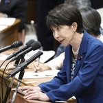 　党首討論で答弁する高市首相＝１５日、国会