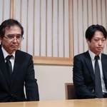 　大竹玖瑠美さんの通夜に訪れ親族と面会するテナント会社幹部＝２日夜、熊本市