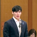 　北陸新幹線沿線の１０都府県でつくる建設促進同盟会の定期大会で、あいさつする福井県の石田嵩人知事＝５日午前、東京都千代田区