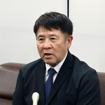 　記者会見する広陵高野球部の中井哲之元監督＝７日午前、広島市