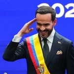 　コロンビア大統領に就任したデラエスプリエジャ氏＝７日、コロンビア・カリ（ゲッティ＝共同）