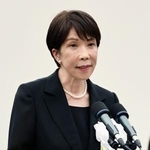 　「長崎原爆犠牲者慰霊平和祈念式典」であいさつする高市首相＝９日午前、長崎市の平和公園