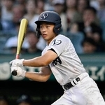 　鳴門渦潮-八王子実践　タイブレークの１０回裏鳴門渦潮２死二、三塁、山本が左前にサヨナラ打を放つ＝甲子園