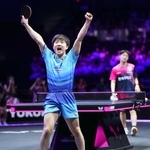 　男子シングルスで２連覇を果たした張本智和＝横浜ＢＵＮＴＡＩ