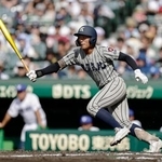 　横手-敦賀気比　３回表敦賀気比１死二、三塁、辻琉が左前に適時打を放つ＝甲子園