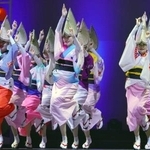 　阿波おどりのオープニングイベントで披露された演舞＝１１日午後、徳島市
