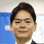 　横浜市の山中竹春市長