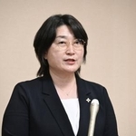 　東京地検検事正に就任し、記者会見する松下裕子氏＝１３日午後、東京・霞が関