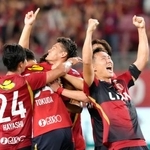　鹿島-名古屋　試合終了間際、決勝ゴールを決め喜ぶ鹿島・関川（中央奥）。右は三竿＝メルスタ