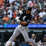 　タイガース戦の７回、２８号２ランを放つホワイトソックス・村上＝デトロイト（共同）