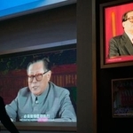 　中国共産党歴史展覧館でモニターに映し出された故江沢民元国家主席＝７月、北京（共同）