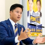 　インタビューに応じる国民民主党の橋本幹彦衆院議員＝２１日午前、国会