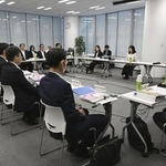　最低賃金の２０２６年度改定額の目安を決めた審議会の小委員会＝７月２８日、東京都港区