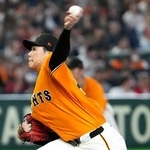 　広島戦に先発し、５回無失点でプロ初先発初勝利を挙げた巨人・代木＝東京ドーム