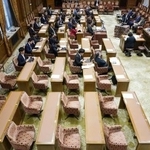 　与党の審議強行を受け、野党が欠席した衆院政治改革特別委＝７月