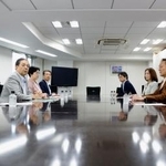 　立憲民主党本部で開かれた臨時常任幹事会＝２８日午前、東京・永田町