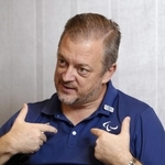 　インタビューに答えるＩＰＣのパーソンズ会長
