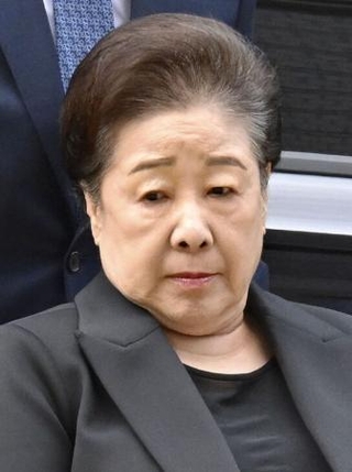 　韓鶴子被告