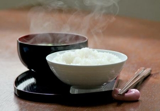 　ご飯とみそ汁