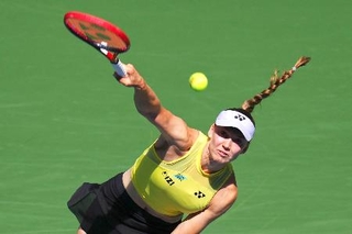 　女子シングルス準々決勝でプレーするエレーナ・ルバキナ＝ニューヨーク（ＡＰ＝共同）