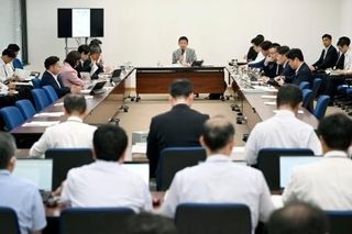 　「大阪都構想」の制度案を作る大阪府市の法定協議会＝１８日午前、大阪市役所