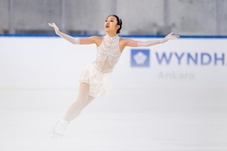 　フィギュアのジュニアＧＰトルコ大会、フリーで演技する岡田芽依＝１８日、アンカラ（ゲッティ＝共同）