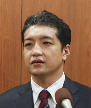 　鈴木康友氏