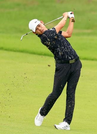 　第３日、通算１８アンダーで首位に立った大西魁斗＝朱鷺の台ＣＣ