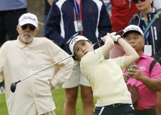　最終ラウンド、通算２１アンダーで米ツアー初優勝を果たした西村優菜＝２７日、米アーカンソー州ロジャーズのピナクルＣＣ（共同）