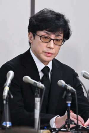 　記者会見するＳＭＩＬＥ-ＵＰ．の東山紀之社長＝２８日午後、東京・霞が関の司法記者クラブ