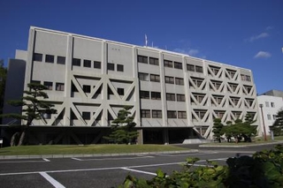 　松山地裁