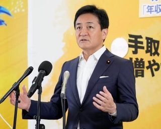 　記者会見する国民民主党の玉木代表＝２９日午前、国会