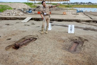 乳幼児サイズの木棺出土|全国海外|神戸新聞NEXT