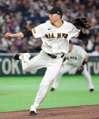 　９回途中１失点で５勝目を挙げた巨人・戸郷＝東京ドーム
