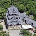 　滋賀県彦根市の彦根城＝２０２５年５月