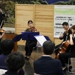 　九州交響楽団が福岡県庁ロビーで開催した無料コンサート＝４日午後