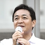 　国民民主党の代表選で街頭演説する玉木雄一郎代表＝８月、札幌市