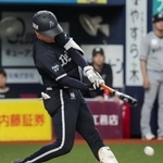 　１０回オリックス１死満塁、太田が左前にサヨナラ打を放つ＝京セラドーム