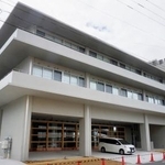 　完成した複合型福祉施設「希望のまち」の建物＝７日午前、北九州市小倉北区