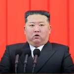 　建国７８年となった９日、演説する北朝鮮の金正恩朝鮮労働党総書記＝平壌（朝鮮中央通信＝共同）