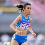 　女子８００メートル（タイムレース）　力走する田中希実＝たけびしスタジアム京都