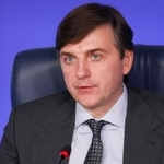 　ロシアのクラフツォフ教育相＝４日、モスクワ（タス＝共同）