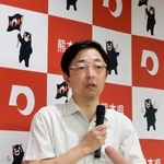 　記者会見する熊本県の木村敬知事＝１４日午前、熊本県庁